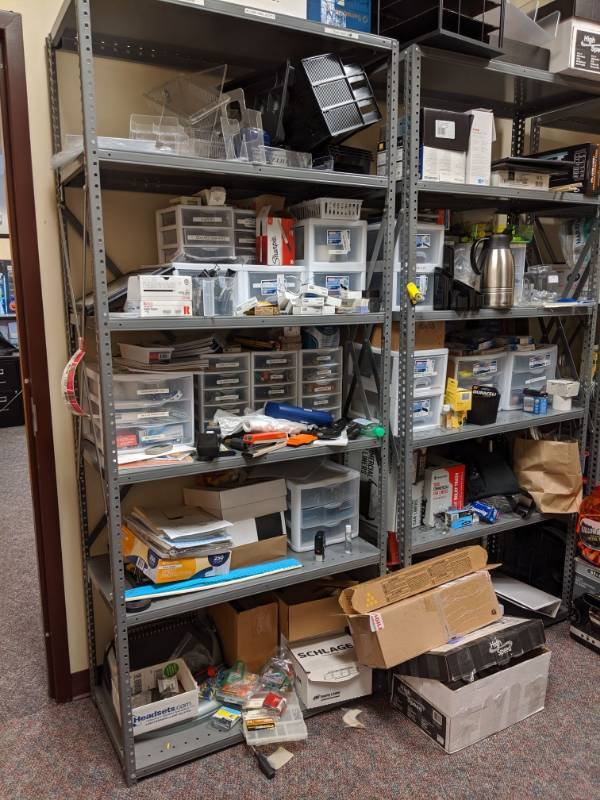 lot 1208 image: Shelving Unit With Adjustable Shelves