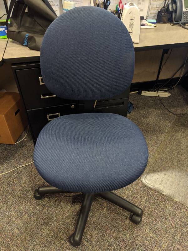lot 1218 image: (2) Rolling Office Chairs