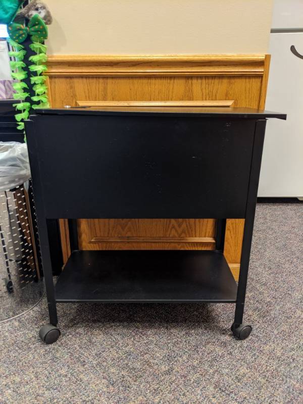 lot 1222 image: Bookcase With Adjustable Shelving