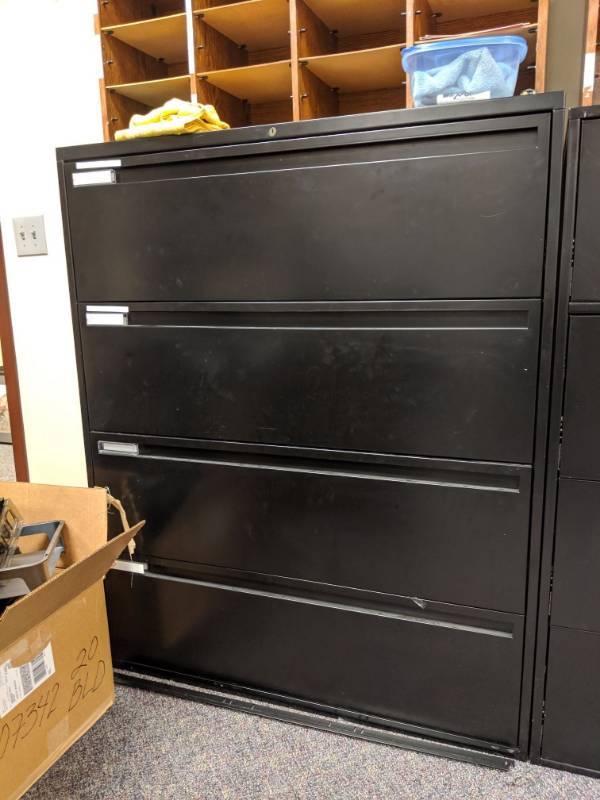 lot 1224 image: File Cabinet