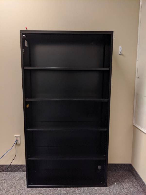 lot 1229 image: Bookshelf With Adjustable Shelves