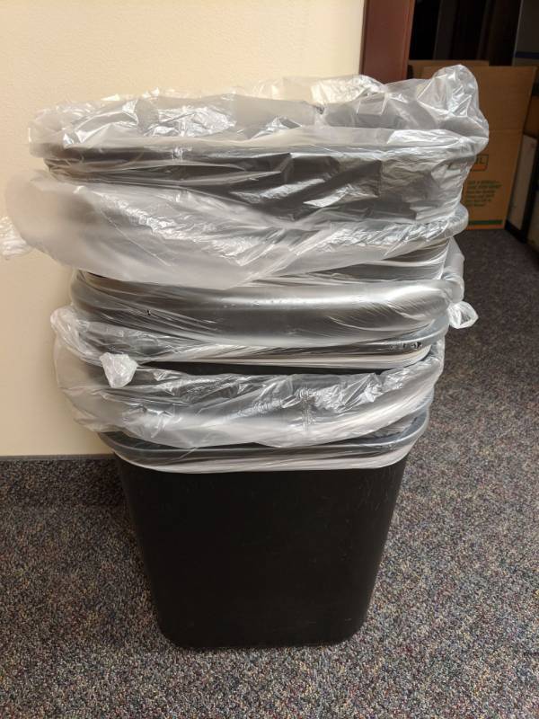 lot 1234 image: (7) Trashcans