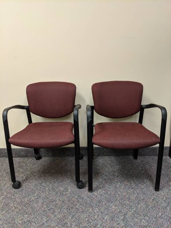 lot 1238 image: (2) Office Chairs