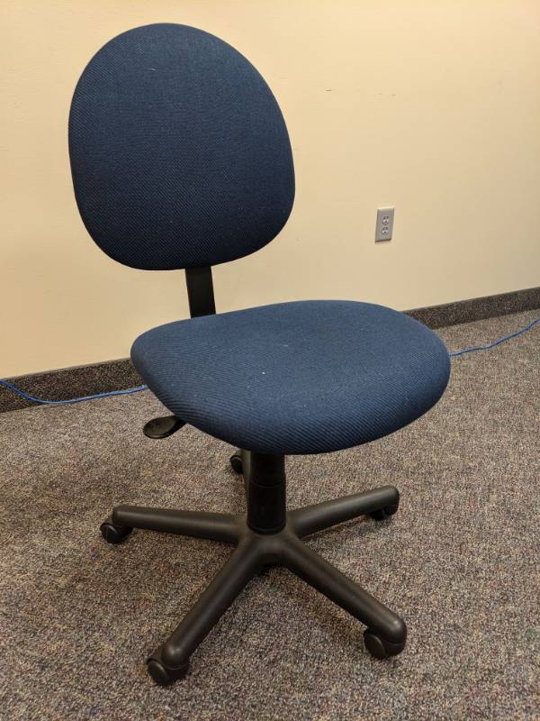 lot 1239 image: Rolling Computer Chair