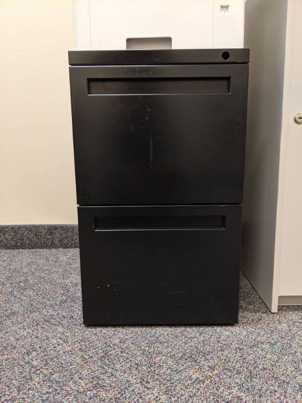 lot 1243 image: File Cabinet