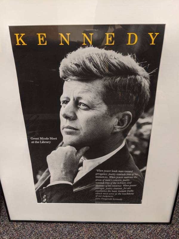 lot 1250 image: (2) Inspirational Portraits