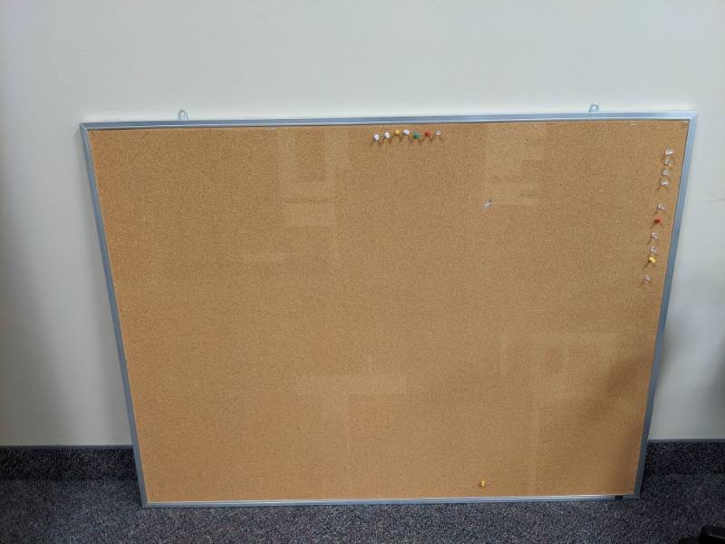 lot 1253 image: Cork Board