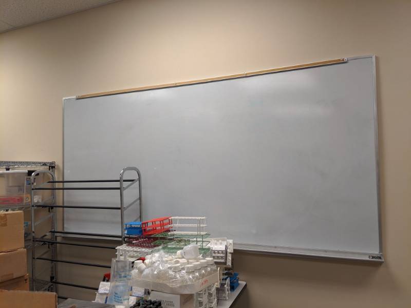 lot 1256 image: Dry Erase Board