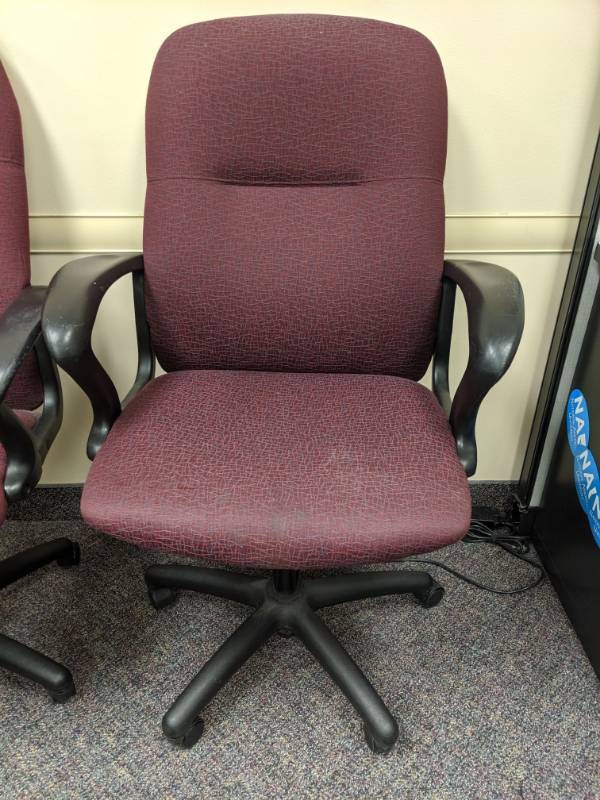 lot 1277 image: (2) Rolling Computer Chairs