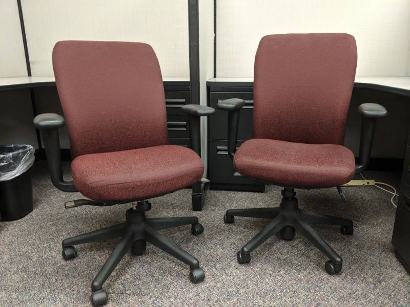 lot 1279 image: (2) Maroon Rolling Chairs