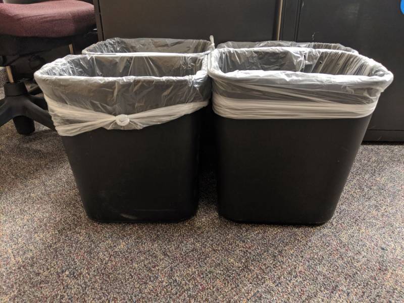 lot 1285 image: (4) Small Trash Cans