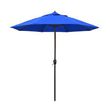 lot 1669 image: California Umbrella 9 Round Aluminum Market Umbrella