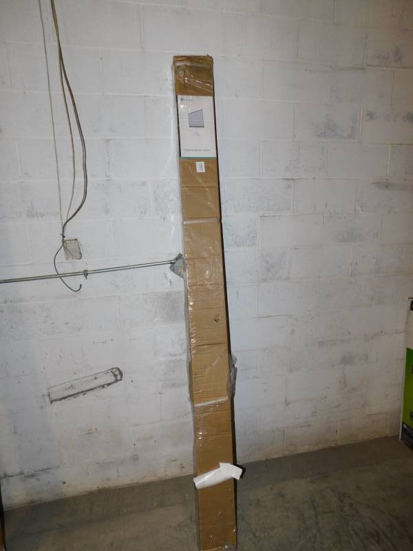 lot 1656 image: Houzetek Tripod Projector Screen