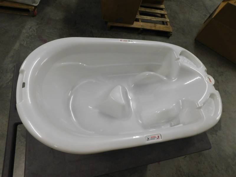 lot 1737 image: Primo Infant Bath Tub