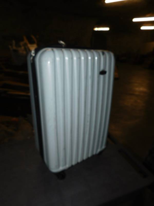 lot 1777 image: Ricardo Hard Case Suit Case