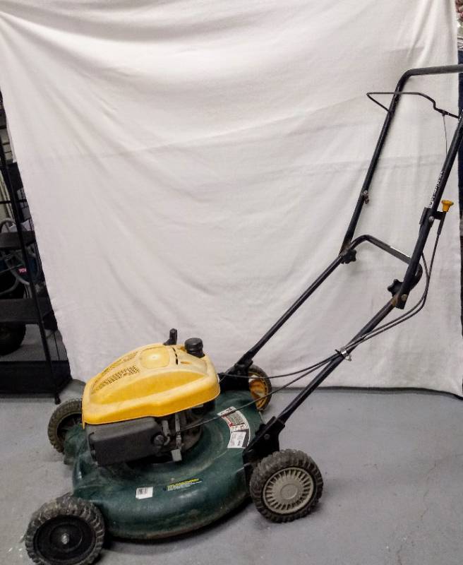 lot 5725 image: Yard-Man Walk-Behind Mower - Model 12A-26MB055  Not Tested
