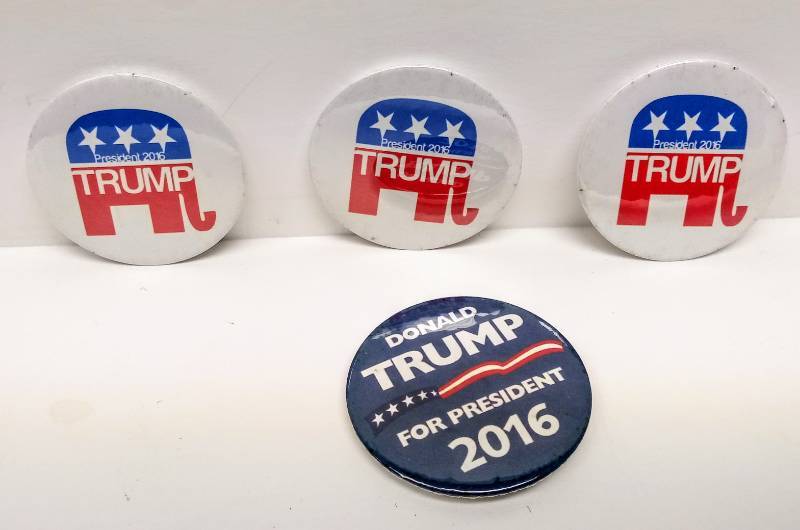 lot 5745 image: Lot of 4  2016  President Trump Campaign Buttons