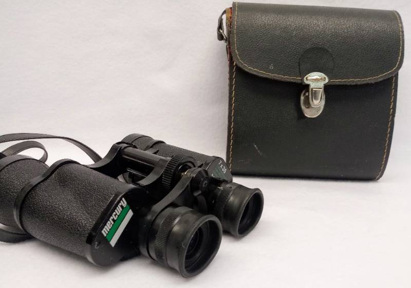 lot 5751 image: Vintage Mercury Binoculars Wcase 7x35 Model 1111