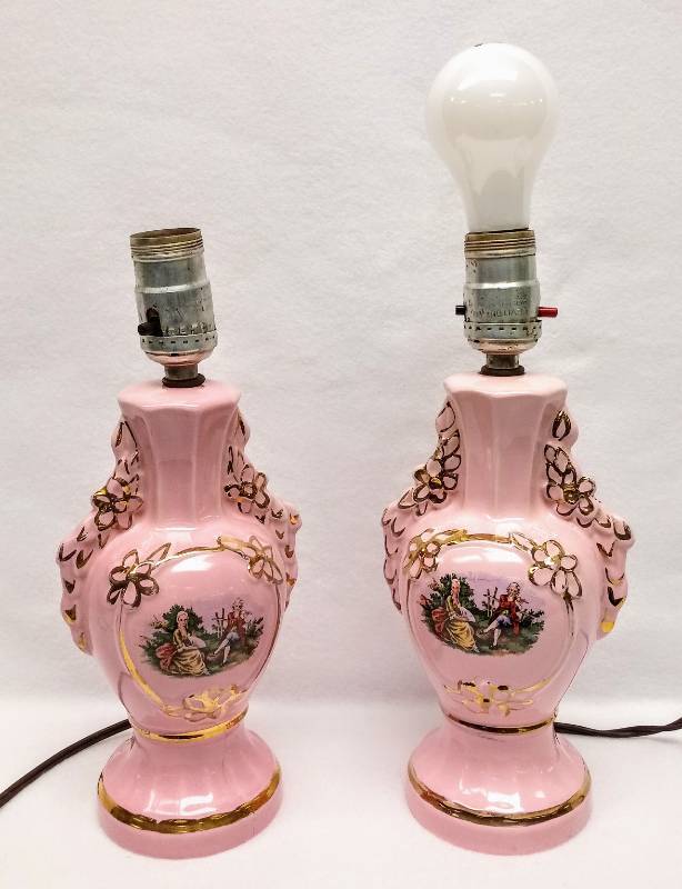 lot 5768 image: Stunning Pair of Vintage Victorian Accent Lamps