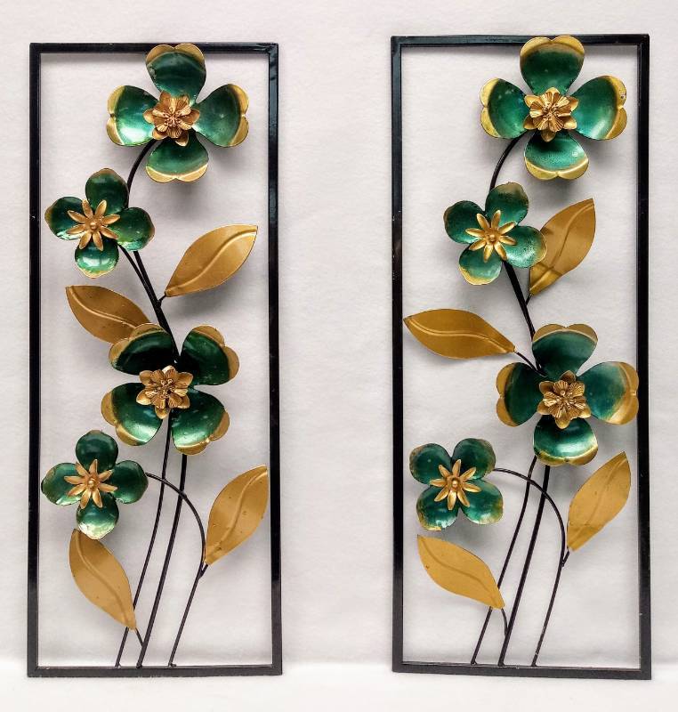 lot 5771 image: Two Metal Wall Decor