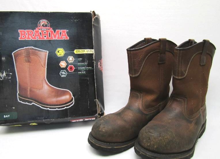 lot 5556 image: Mens 13W Work Boots-  Steel Toe