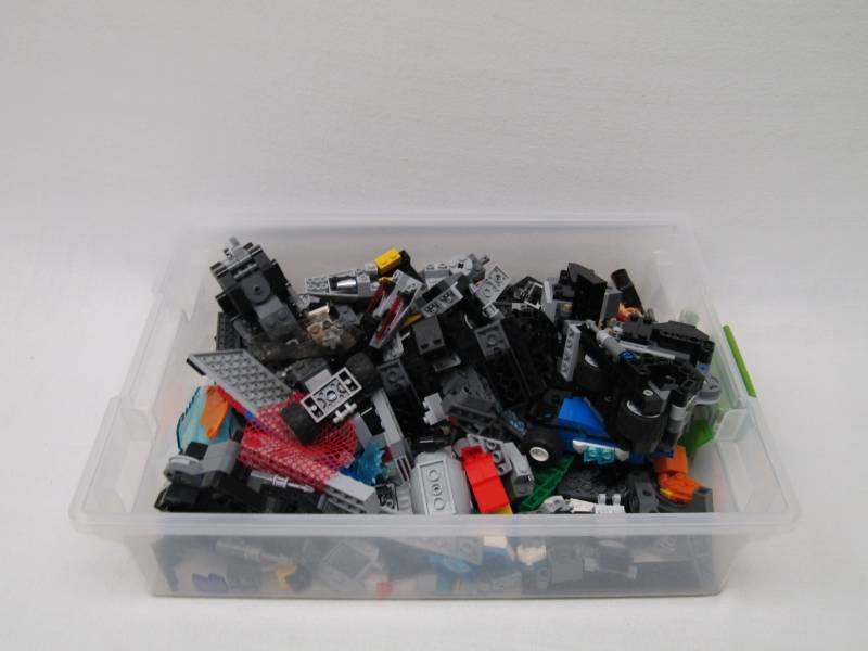 lot 5559 image: Legos- 3 Pounds