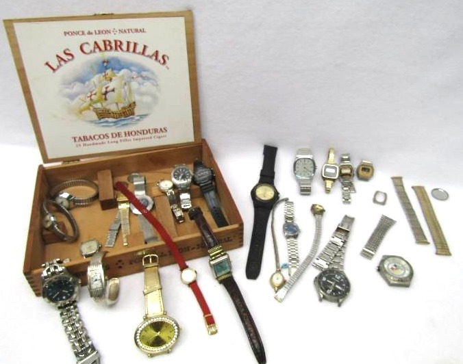 lot 5564 image: Vintage Cigar Box and Wrist Watch Lot