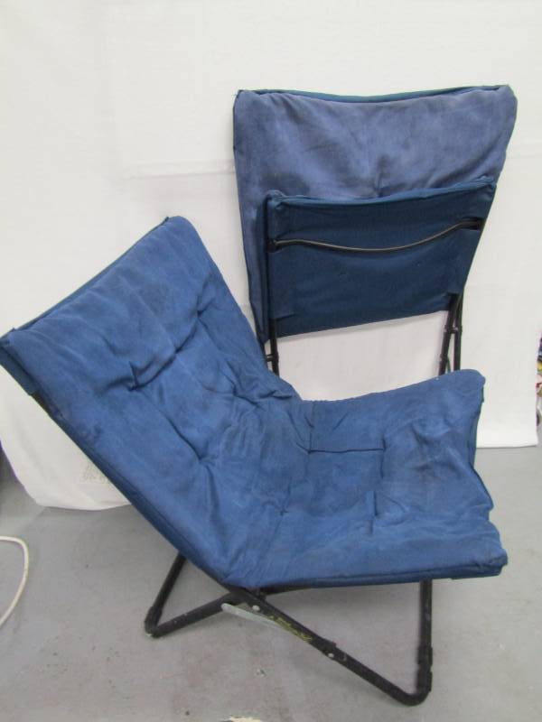lot 5605 image: Wide Seat Foldout Chair- 2