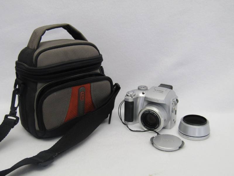 lot 5649 image: Fugi Digital Camera