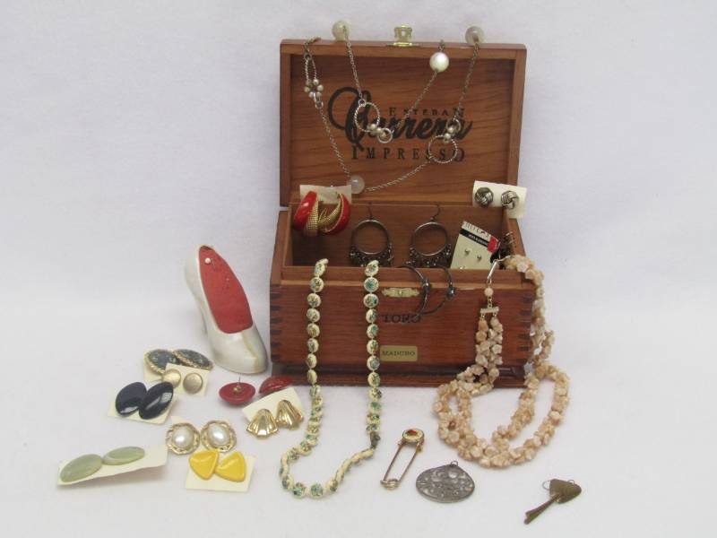 lot 5651 image: Wood Cigar Box AND Jewelry Lot