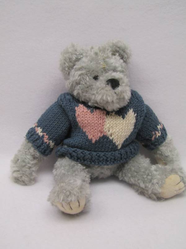 lot 5665 image: Plush Boyds Bear