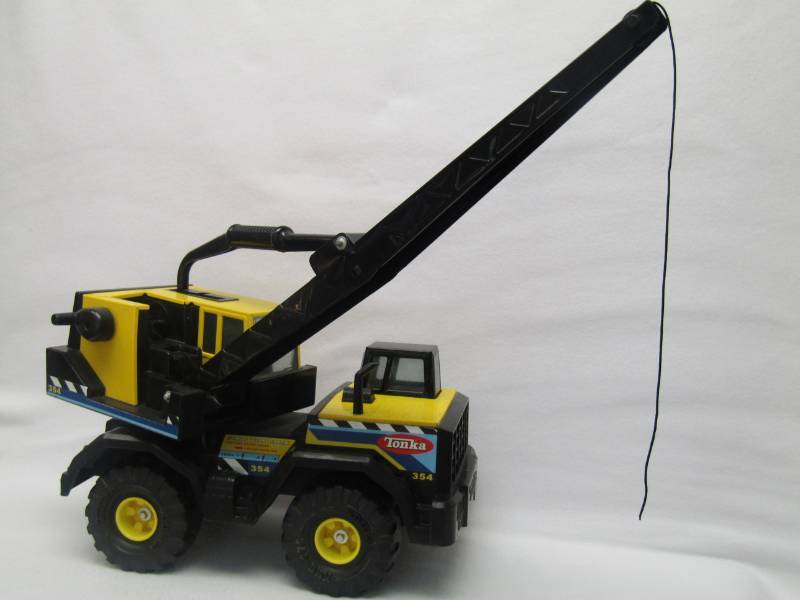 lot 5668 image: TONKA Toy Truck With Crane