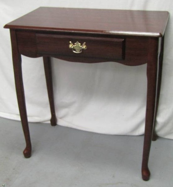 lot 3483 image: Queen Anne Style  Vanity or Desk