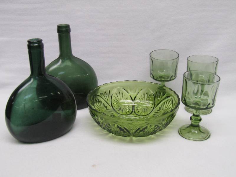 lot 5786 image: Gorgeous Green Glass Lot