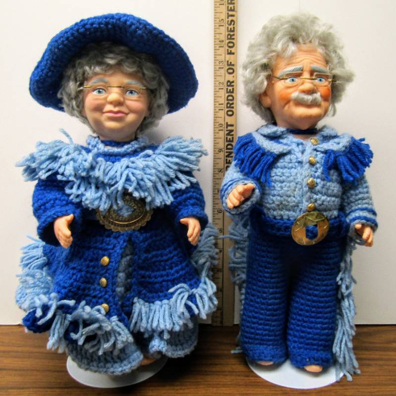lot 3486 image: Fun Man and Wife Dolls-  WHOOT