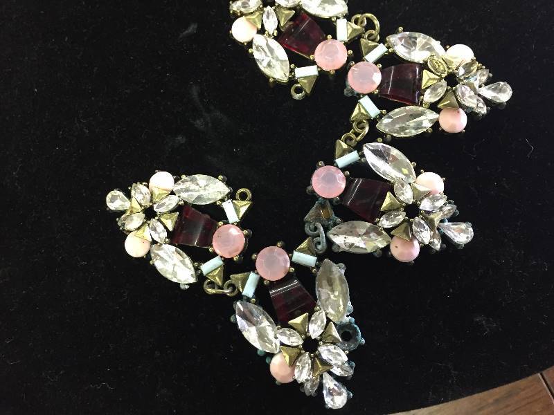 lot 3393 image: Antique necklace pendants