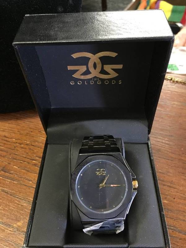 lot 3368 image: Gold Gods Watch