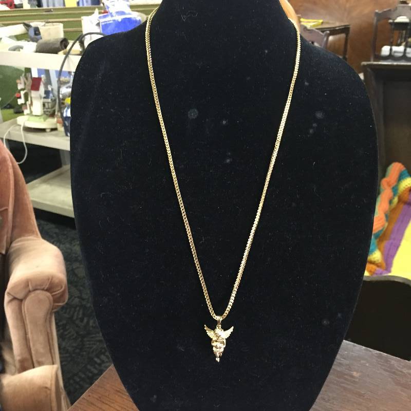 lot 3388 image: 28 18kt gold plated chain with pendant