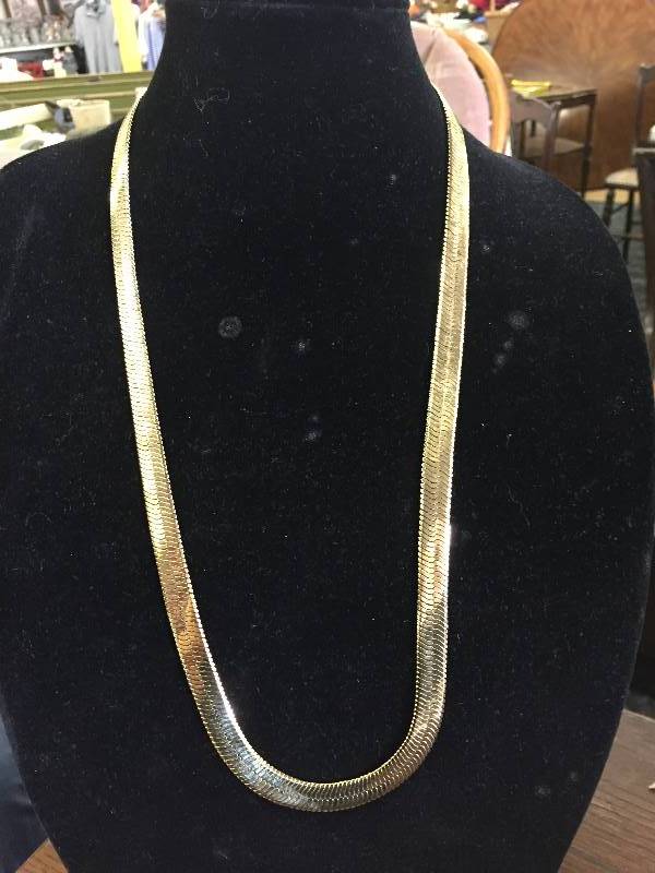lot 3371 image: Ladies 18kt plated chain