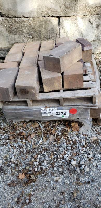 lot 2274 image: Belair Harvest wall block