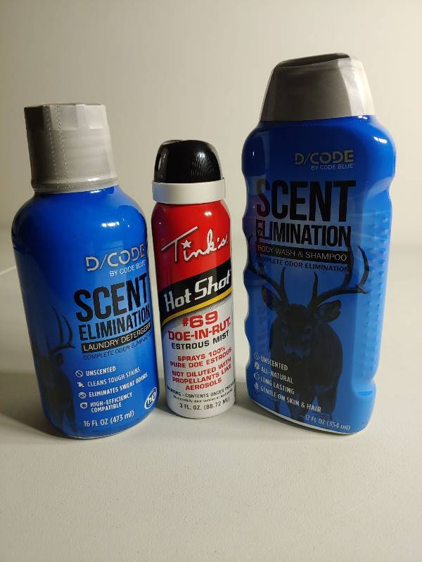 lot 93 image: LOT Code Blue Detergent & Body WashShampoo & Tinks #69