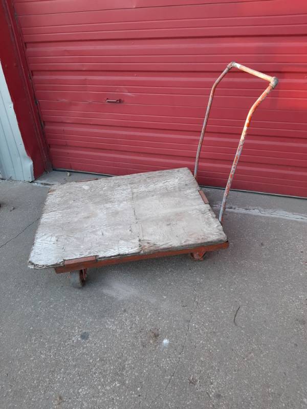 lot 1316 image: Wherehouse cart - 4 wheels swivel