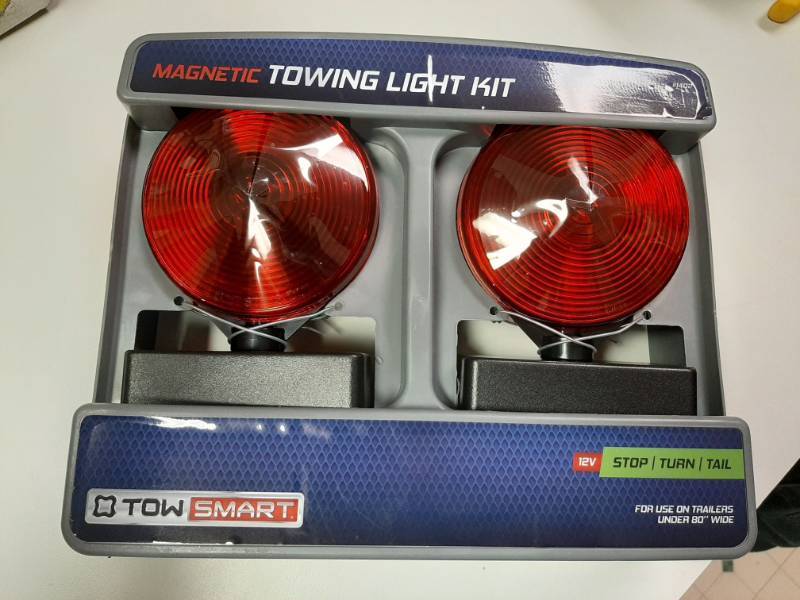 lot 1326 image: Magnetic Towing Lights