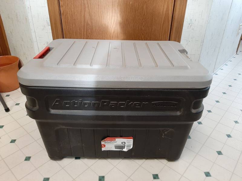 lot 1350 image: Rubbermaid 24-Gallon ActionPacker Storage Container