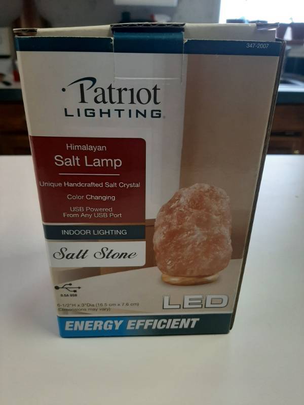 lot 1383 image: Himalayan Color Changing Led Salt Lamp