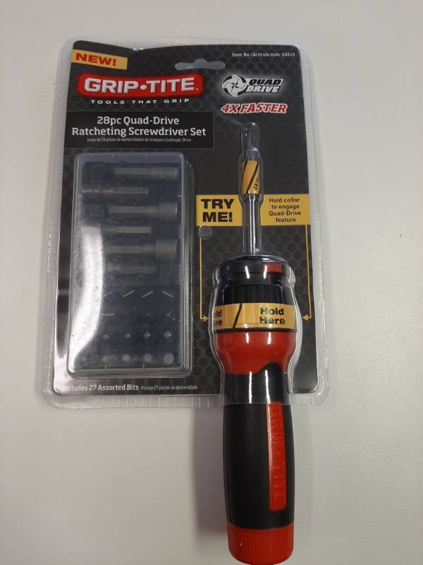 lot 1387 image: 28 Piece quad drive ratcheting screwdriver set