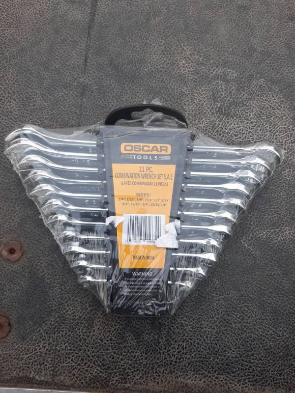 lot 1406 image: Oscar 11 piece combination wrench set - SAE