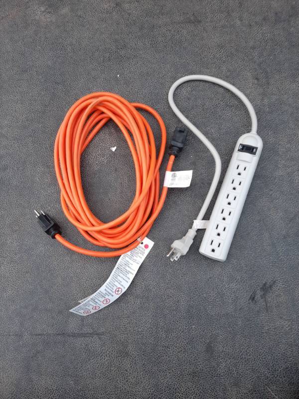 lot 1417 image: Extension cord and multi plug
