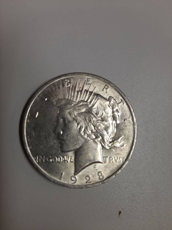lot 1422 image: 1923 Peace silver dollar