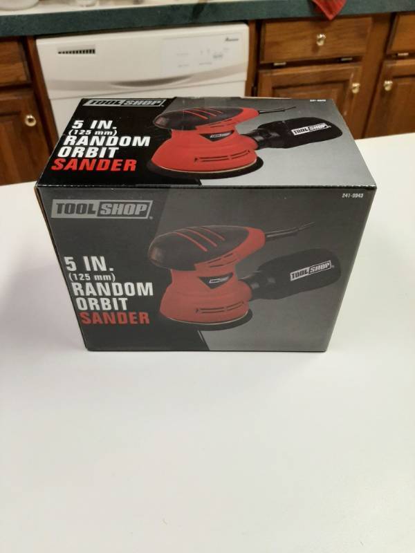 lot 1426 image: 5 random orbit sander